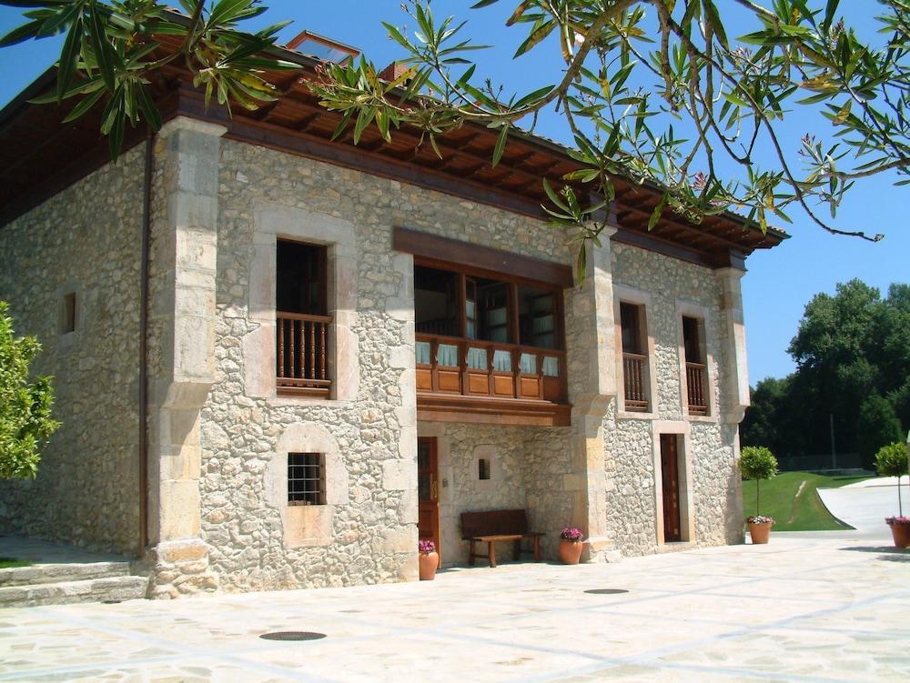 Hotel Aldama Golf Quintana de Llanes ภายนอก รูปภาพ